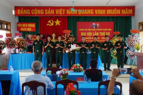 Hiển thị chi tiết cho Đảng bộ Đồn Biên phòng Xuân Hòa tổ chức thành công Đại hội nhiệm kỳ 2025 - 2030 Hình ảnh cho bài viết Đảng bộ Đồn Biên phòng Xuân Hòa tổ chức thành công Đại hội nhiệm kỳ 2025 - 2030